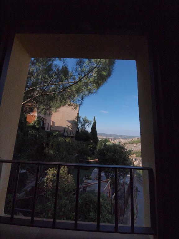 Los Ojos De La Mora Apartamentos Boutique Cuenca  Room photo